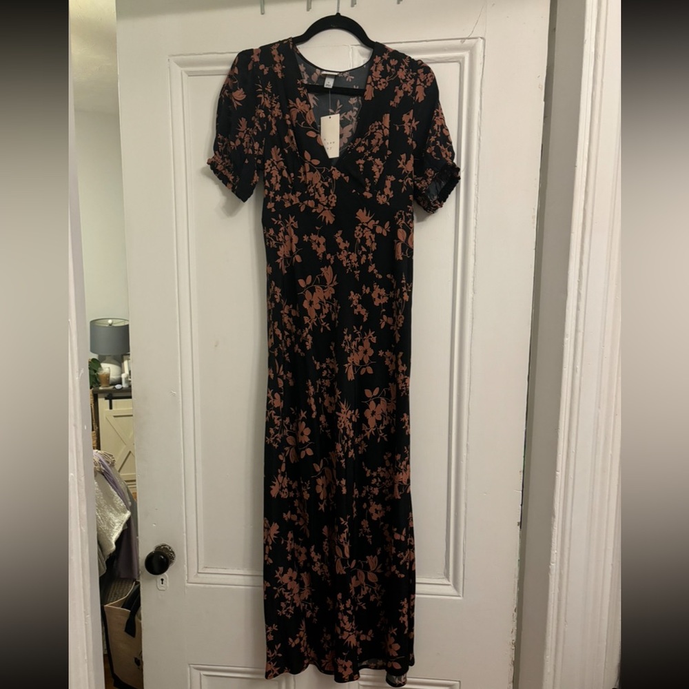 NWT Floral Madi Dress
